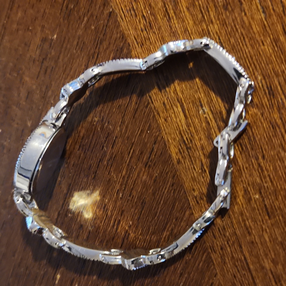 Bella Watch - Picture 2 of 2